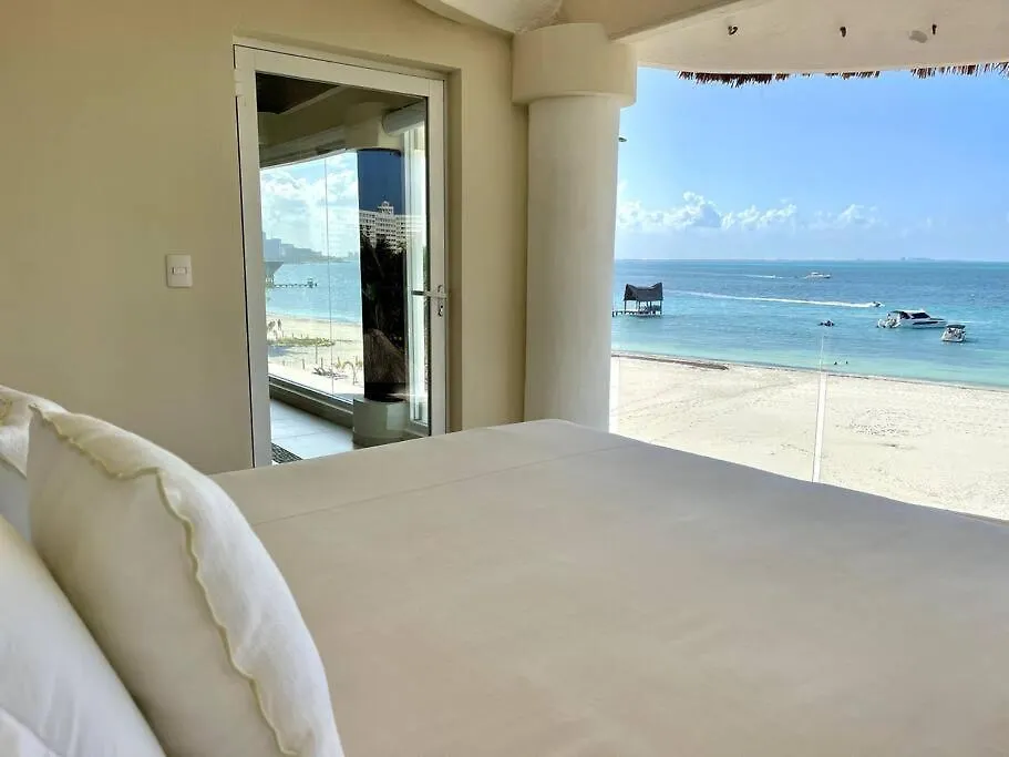 Villa Flamingos Cancun Mexico