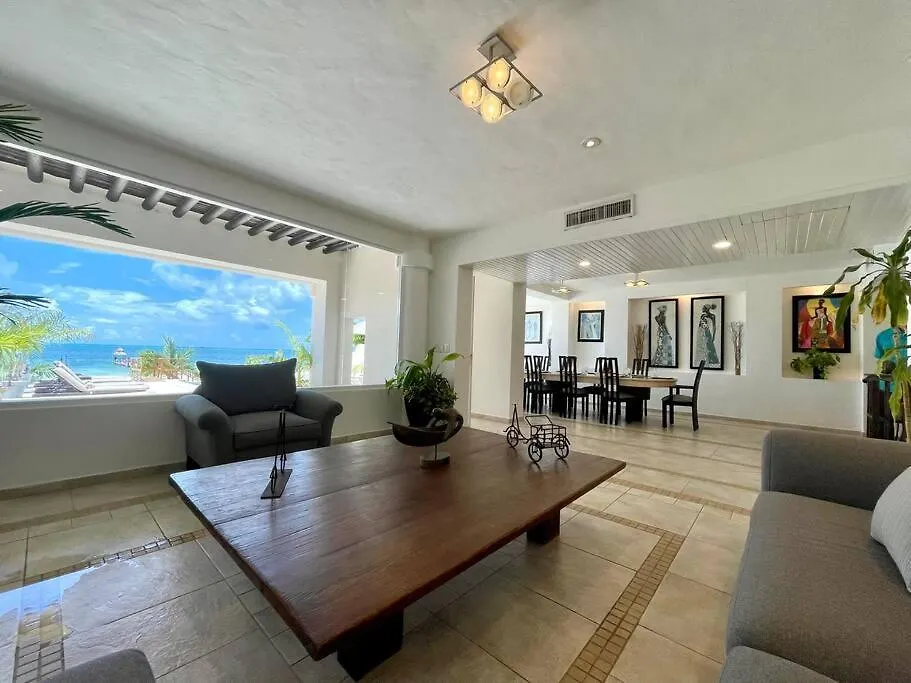 Villa Flamingos Cancun Mexico